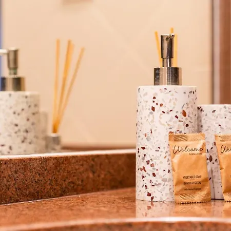 Guestready - Madeiran Paradise With Ocean View 게스트하우스 4*